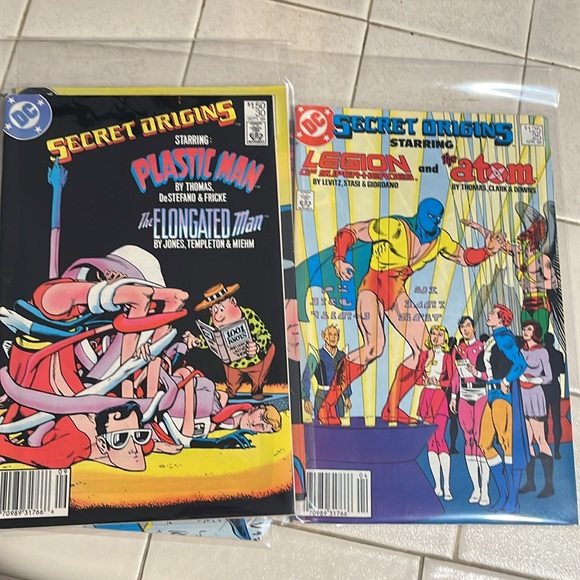 Vintage 1988 Secret Origins #25, 28-30 - Picture 3 of 3
